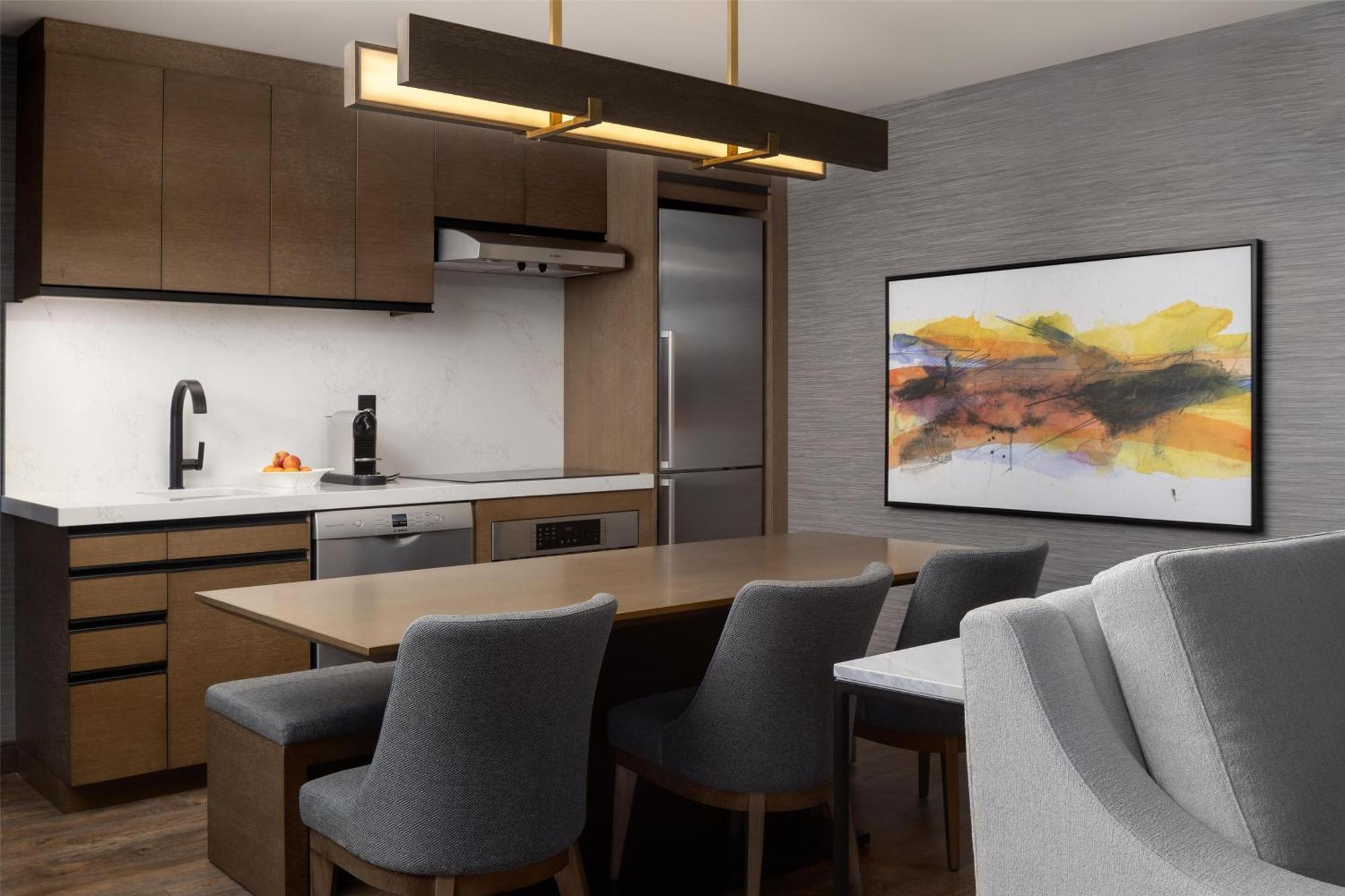 Doubletree By Hilton West Kelowna Bagian luar foto