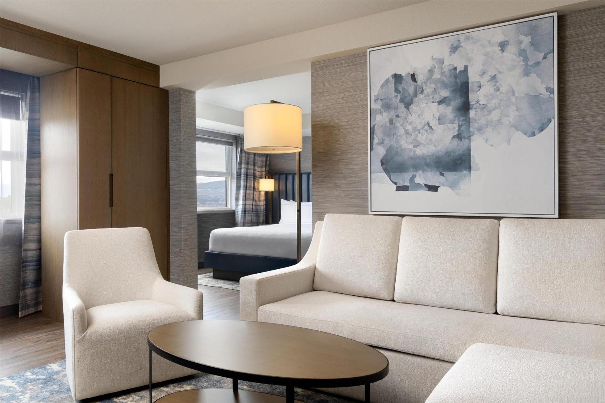 Doubletree By Hilton West Kelowna Bagian luar foto