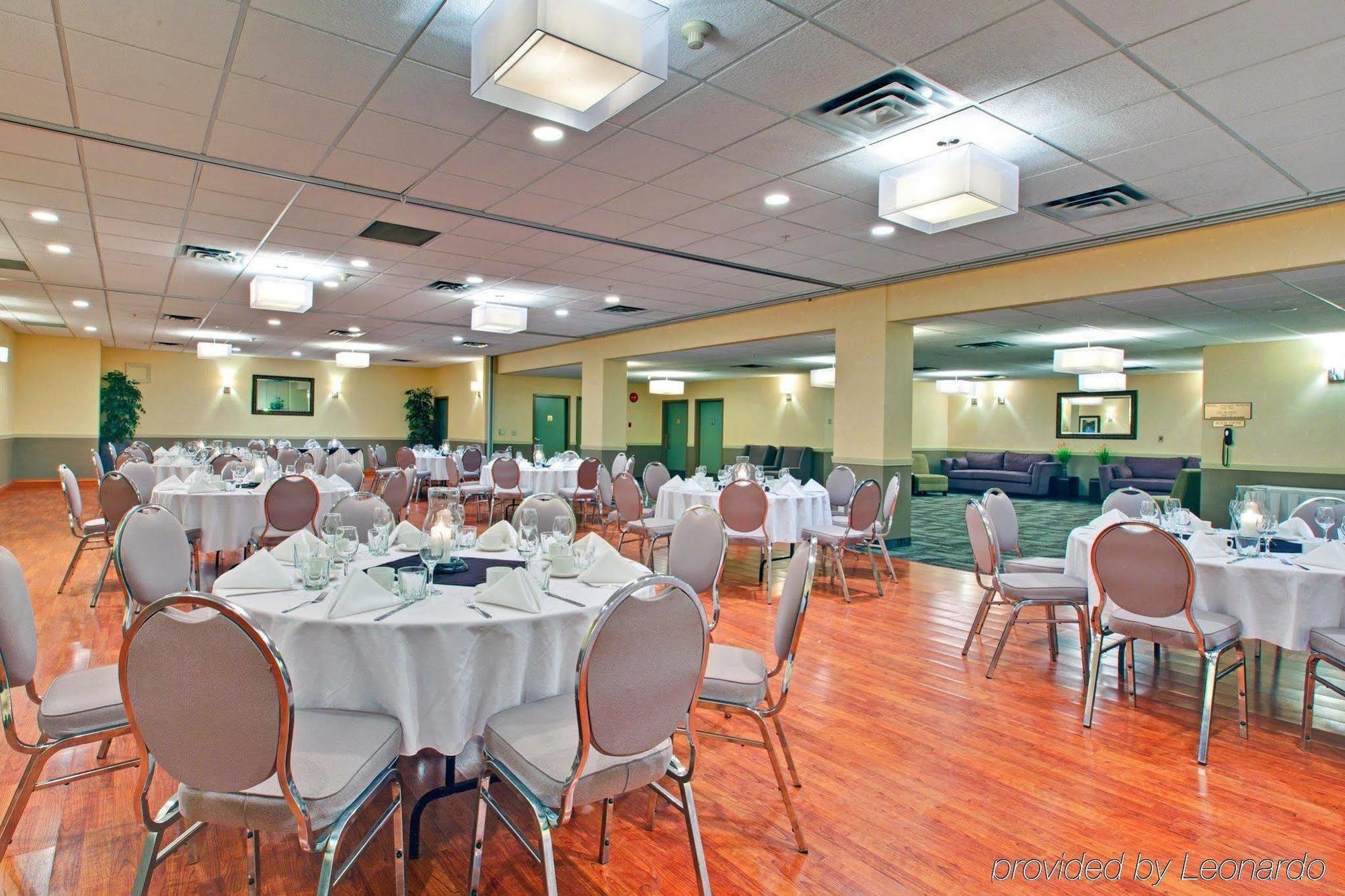 Doubletree By Hilton West Kelowna Restoran foto